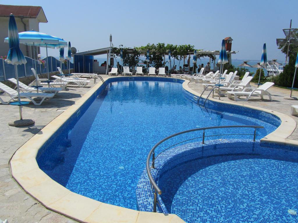 Nushev Hotel Sveti Vlas Eksteriør bilde