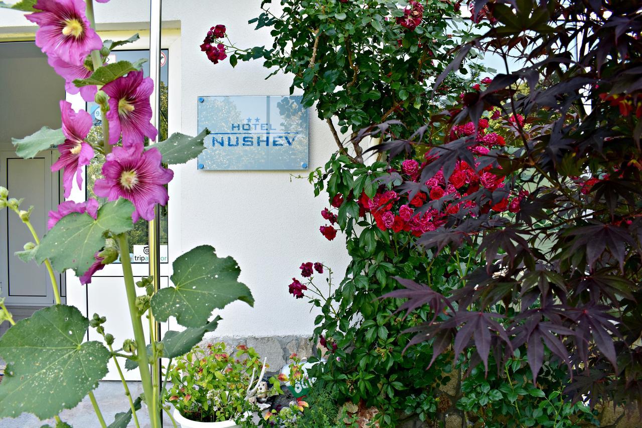 Nushev Hotel Sveti Vlas Eksteriør bilde