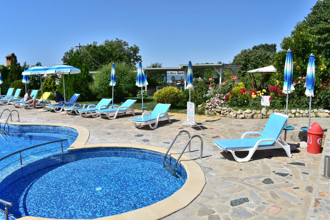 Nushev Hotel Sveti Vlas Eksteriør bilde